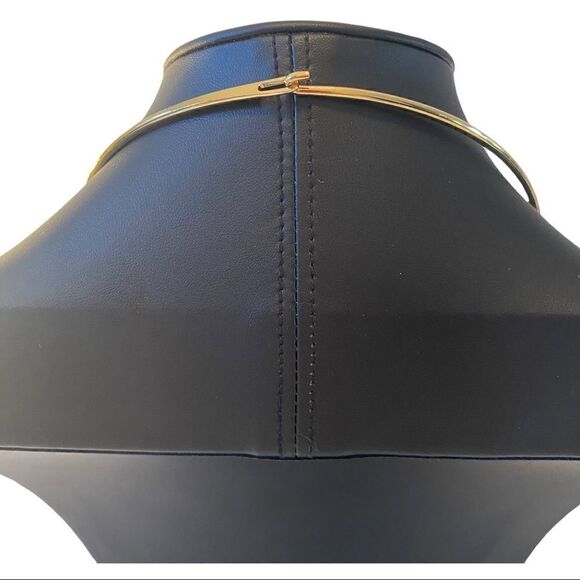 Simply Elegant Gold Toned Slider with Rounded Trapezoid Shaped Pendant. - Picture 5 of 6